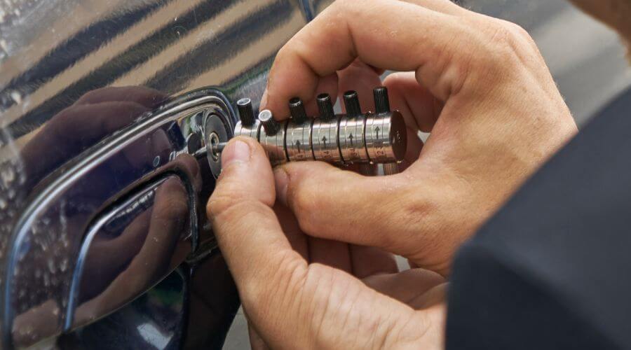 Professional roofing contractor services in Miramar - Quorvex Ridge Pro